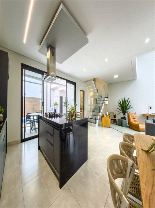 Casa à venda com 3 suítes no condomínio Jardim Residencial Dona Maria José, Indaiatuba - SP