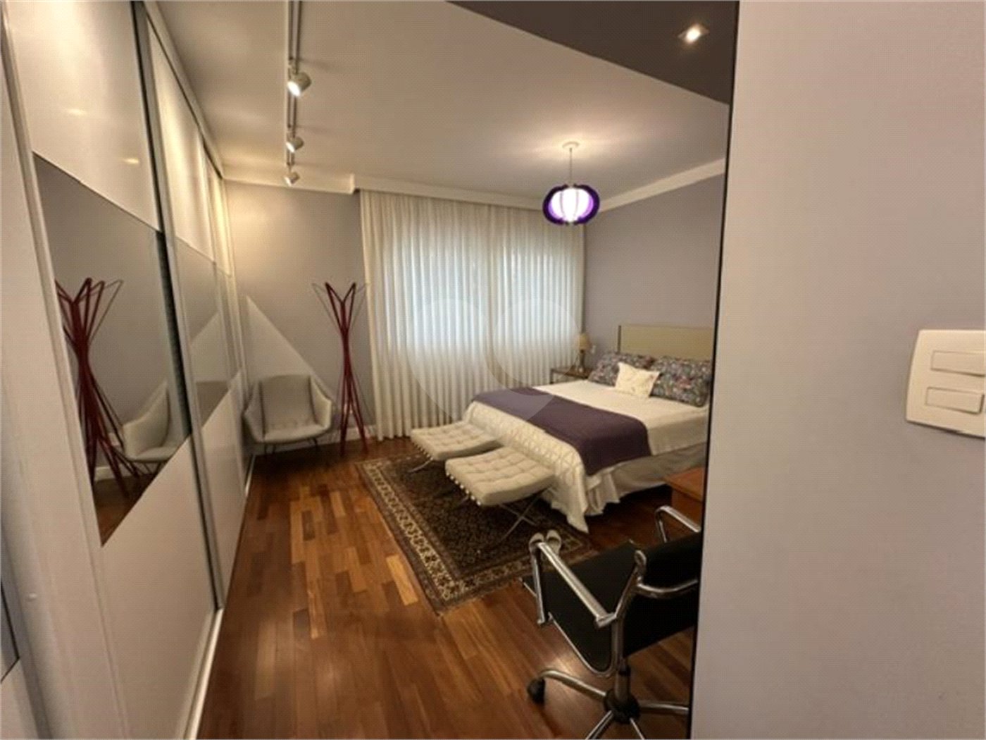 Apartamento à venda com 3 quartos, sendo 1 suíte,  em Cerqueira César, São Paulo, SP