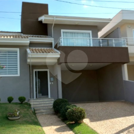 Casa à venda com 3 suítes no condomínio Picollo, Louveira - SP