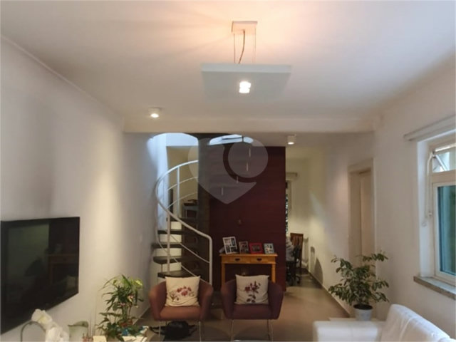 Sobrado à venda com 2 quartos, sendo 1 suíte,  em Santana, São Paulo, SP