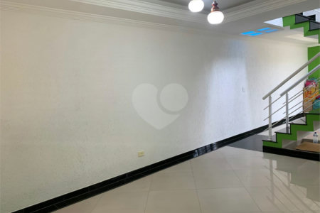 Sobrado à venda com 4 quartos, sendo 1 suíte, em Vila Campo Grande, São Paulo, SP