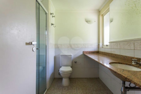 Casa para alugar com 4 suítes no condomínio Chácara Flora, São Paulo - SP