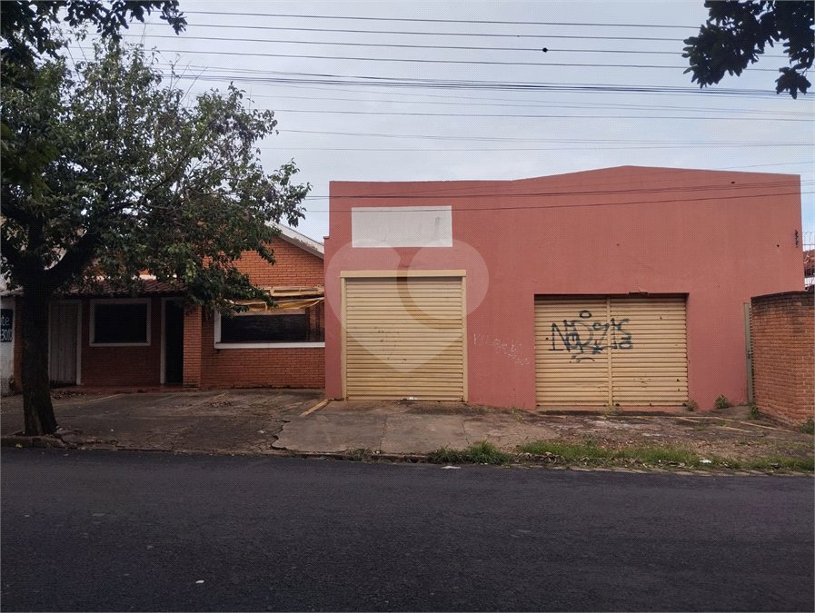 Casa Térrea à venda com 3 quartos, sendo 1 suíte, em Vila Xavier (vila Xavier), Araraquara, SP