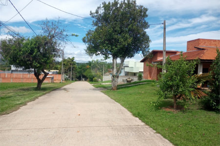 Casa à venda com 4 quartos, sendo 1 suíte,  no condomínio Village da Serra, Araçoiaba da Serra - SP