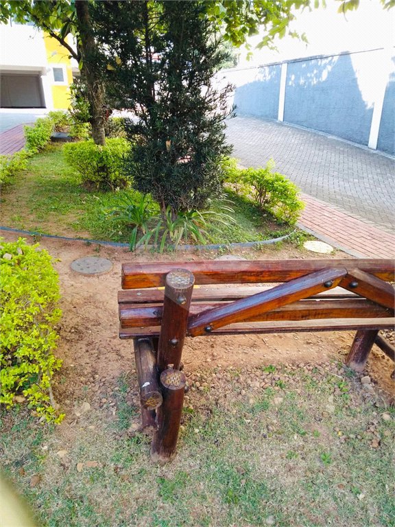 Casa à venda com 3 quartos, sendo 1 suíte, no condomínio Moradas do Horto, São Paulo - SP