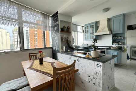 Apartamento à venda com 4 suítes em Vila Suzana, São Paulo, SP