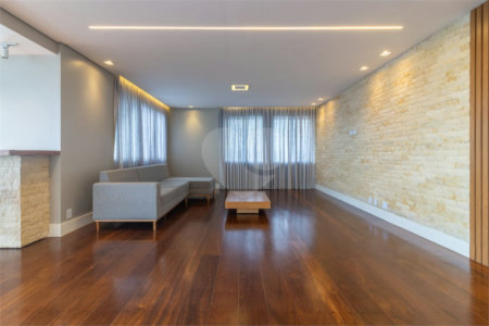 Apartamento à venda com 4 suítes em Vila Sofia, São Paulo, SP