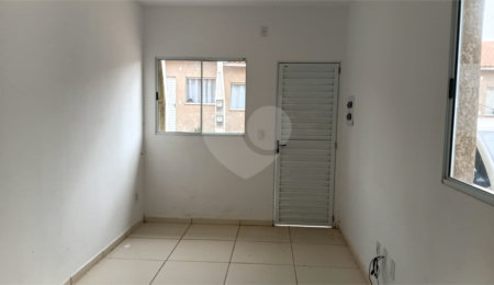 Casa à venda com 2 quartos em Vila Popular, Itapetininga, SP