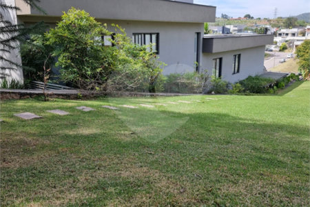Casa à venda com 3 suítes no condomínio Campo de Toscana, Vinhedo - SP
