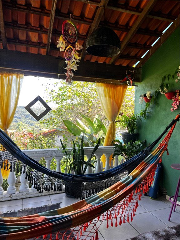 Casa à venda com 3 quartos, sendo 1 suíte, no Centro, Guararema, SP