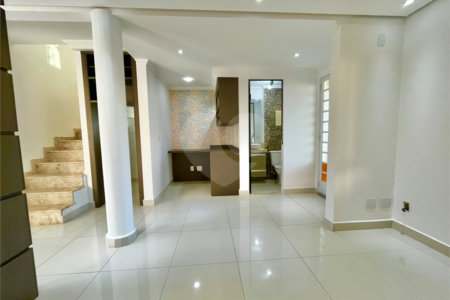 Casa à venda com 3 quartos, sendo 1 suíte, no condomínio Residencial Villa Flora, Votorantim - SP