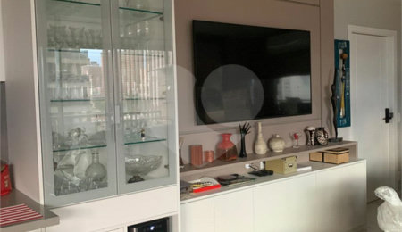 Apartamento para alugar com 3 quartos, sendo 2 suítes,  em Jardim das Acácias, São Paulo, SP