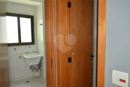 Apartamento à venda com 3 quartos, sendo 1 suíte, em Jardim Vila Mariana, São Paulo, SP