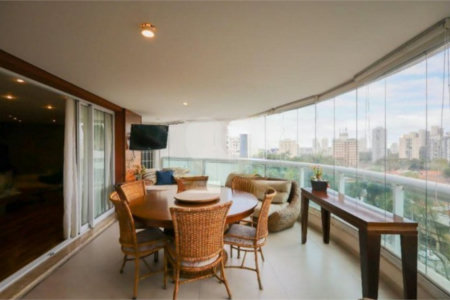 Apartamento à venda ou para alugar com 3 quartos, sendo 2 suítes, em Vila Sofia, São Paulo, SP