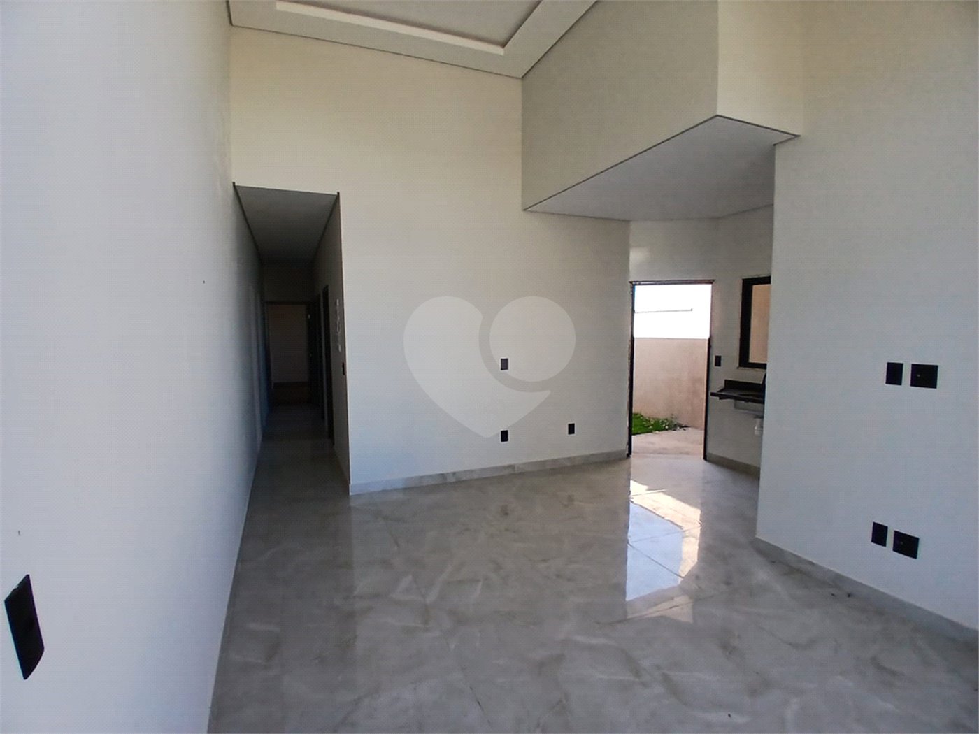 Casa à venda com 3 quartos, sendo 1 suíte,  no condomínio Jardim, Sorocaba - SP