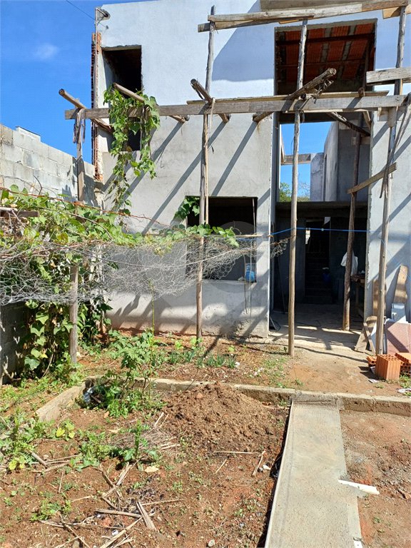 Casa à venda com 2 suítes no condomínio Ricieri, Mogi das Cruzes - SP