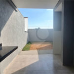 Casa de Vila à venda com 2 suítes em Wanel Ville, Sorocaba, SP