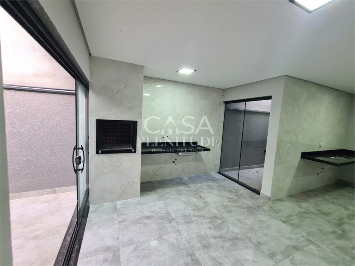 Casa em condomínio à venda com 3 quartos, sendo 1 suíte, em Wanel Ville, Sorocaba, SP
