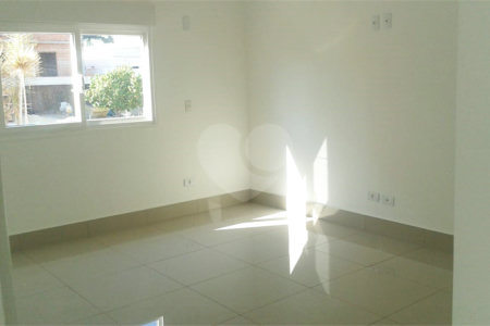 Casa à venda com 4 suítes no condomínio Vila Panorama, Indaiatuba - SP