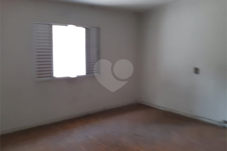 Casa à venda com 3 quartos, sendo 1 suíte, no condomínio Sem Nome, São Paulo - SP