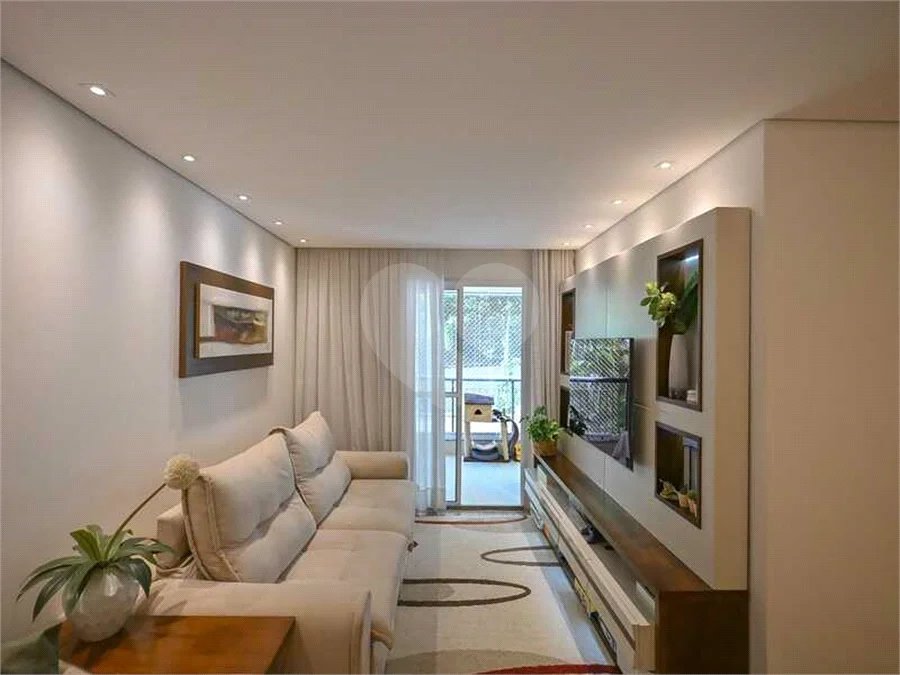 Apartamento à venda com 3 quartos, sendo 1 suíte,  em Vila Andrade, São Paulo, SP