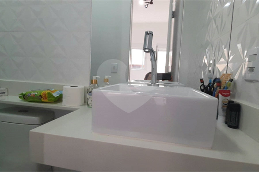 Casa à venda com 3 quartos, sendo 1 suíte, no condomínio Residencial Gran Veiga, São Paulo - SP