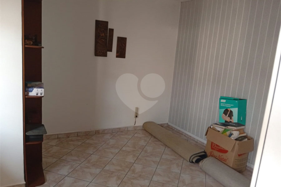 Casa Térrea à venda com 4 quartos, sendo 1 suíte, em Jardim Regina, São Paulo, SP