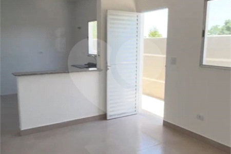 Casa à venda com 2 quartos em Chácara Holiday, Itaquaquecetuba, SP