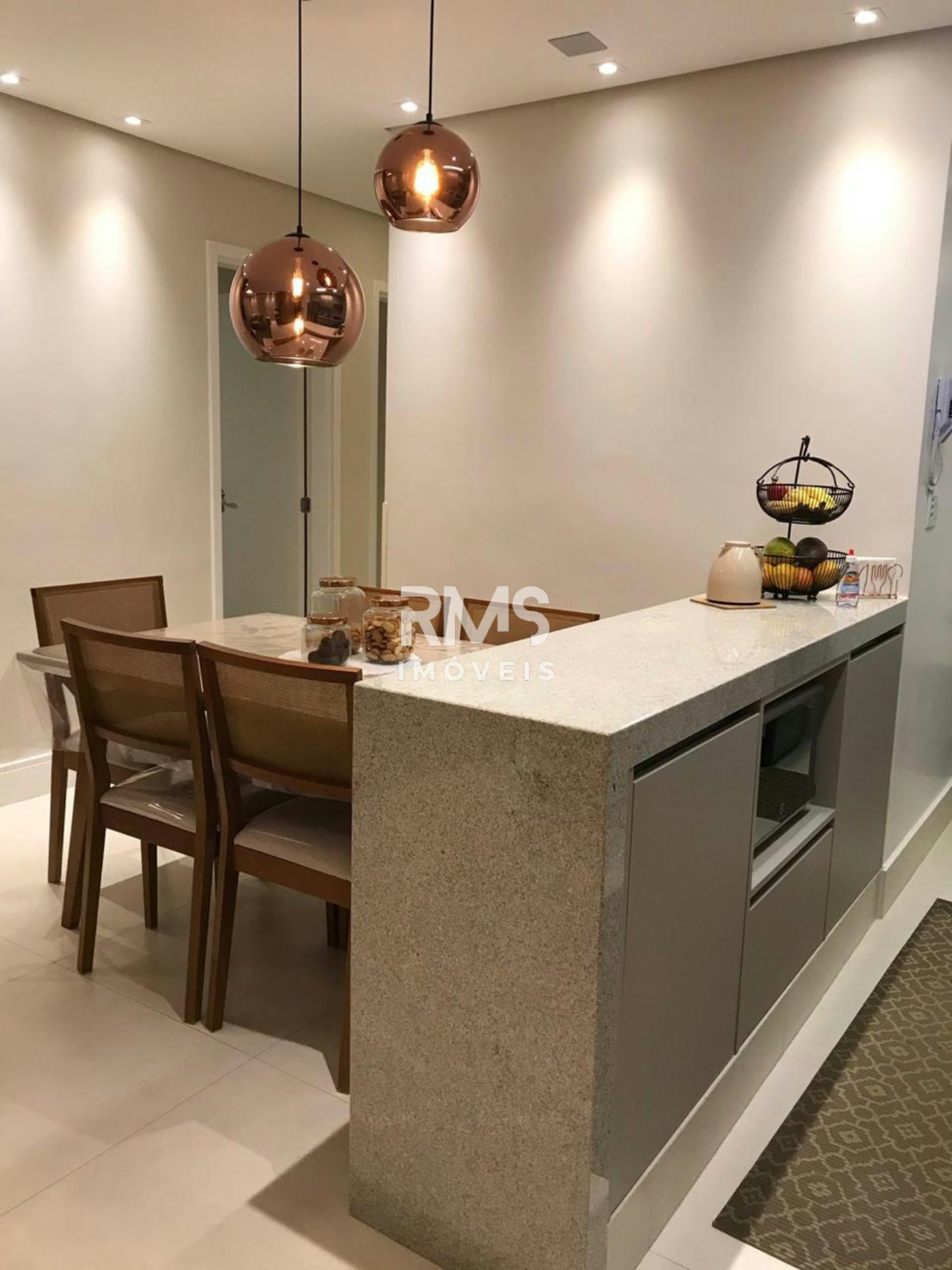 Belíssimo à venda com 3 quartos, sendo 1 suíte, no condomínio Residencial Ilhas Mediterrâneo, Itu - SP