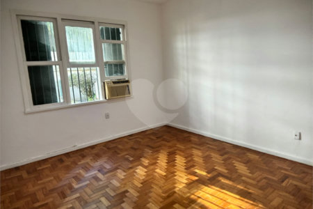 Apartamento à venda com 2 quartos, sendo 1 suíte, em Lagoa, Rio de Janeiro, RJ