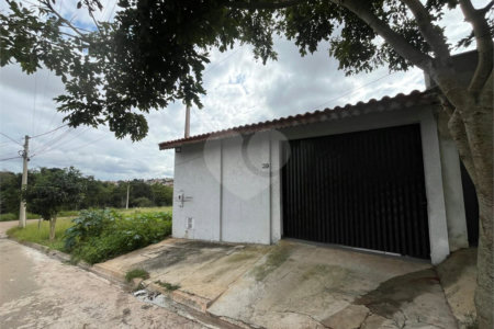 Casa à venda com 2 quartos, sendo 1 suíte,  em Portal dos Pinheiros Iii, Itapetininga, SP