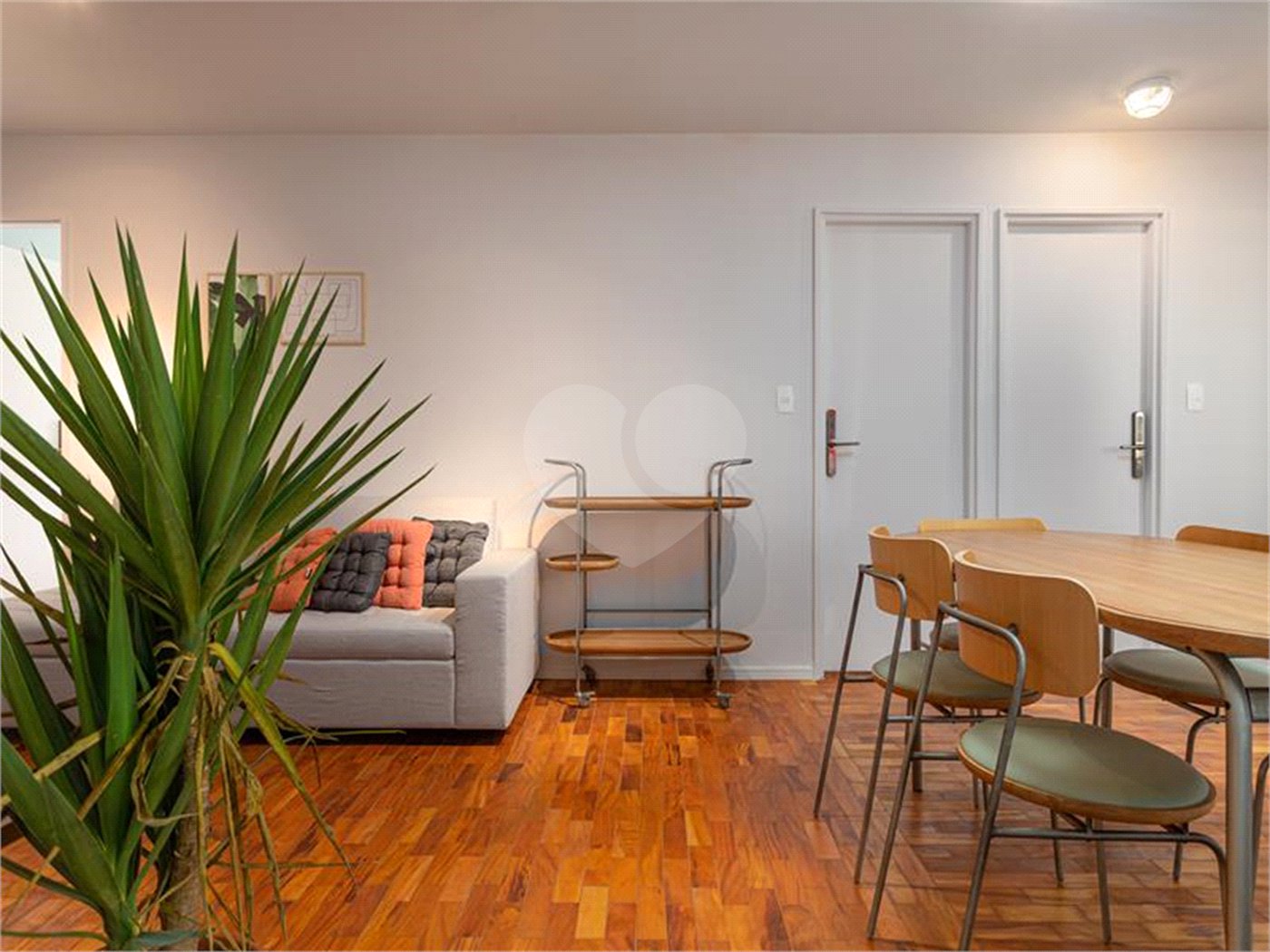 Apartamento à venda com 4 quartos, sendo 1 suíte, em Vila Cordeiro, São Paulo, SP