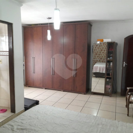 Casa à venda com 4 quartos, sendo 1 suíte, em Mogi Moderno, Mogi das Cruzes, SP