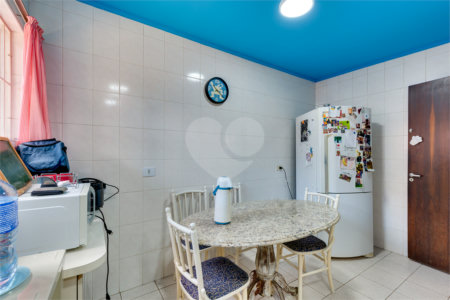 Casa de Vila à venda com 3 quartos, sendo 1 suíte, em Alto da Boa Vista, São Paulo, SP