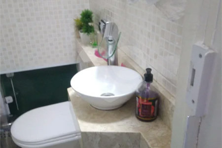 Sobrado à venda com 3 quartos, sendo 1 suíte, em Vila Mazzei, São Paulo, SP
