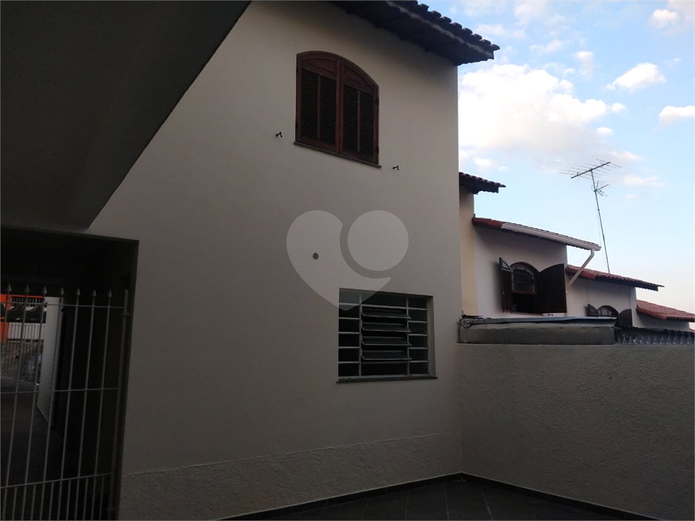 Sobrado à venda com 3 quartos, sendo 1 suíte, em Tremembé, São Paulo, SP
