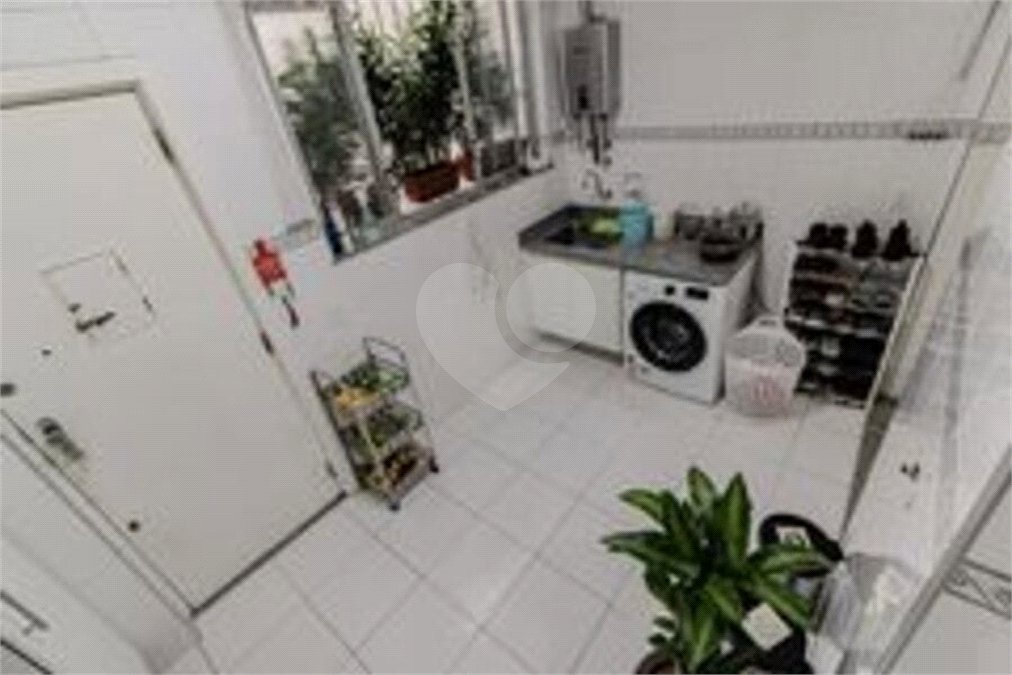 Apartamento à venda com 5 quartos, sendo 1 suíte,  em Copacabana, Rio de Janeiro, RJ