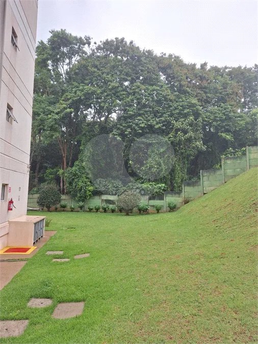 Apartamento à venda com 2 quartos em Jardim Ísis, Cotia, SP