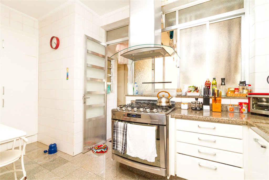 Apartamento à venda com 3 quartos, sendo 1 suíte, em Santa Cecília, São Paulo, SP