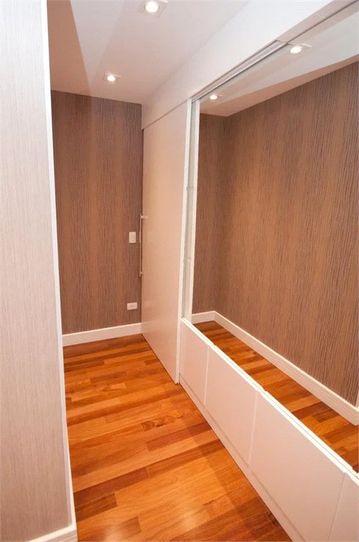 Apartamento à venda com 4 quartos, sendo 3 suítes, em Vila Romana, São Paulo, SP