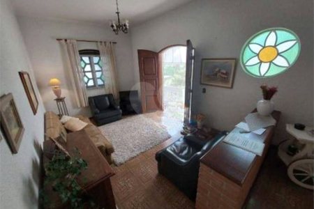 Casa à venda com 3 quartos, sendo 1 suíte, no Centro, Vinhedo, SP