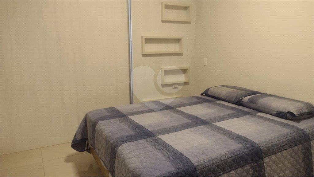 Casa à venda com 3 quartos, sendo 1 suíte, no condomínio Residencial Bouganville, Araraquara - SP