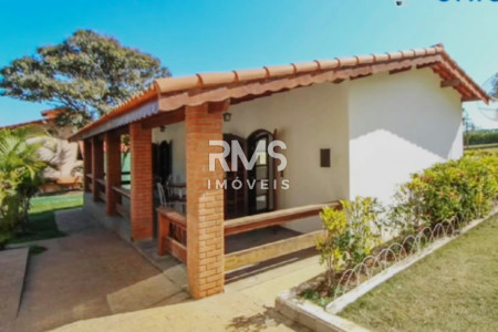 Chácara à venda com 4 suítes em Distrito de Porto, Capela do Alto, SP