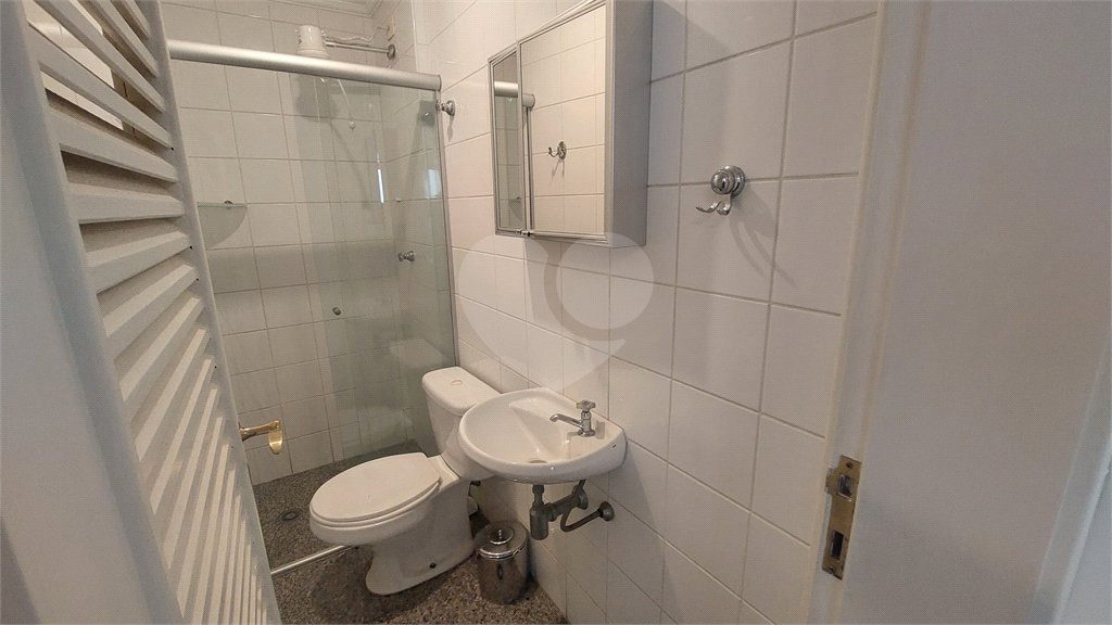 Apartamento à venda com 3 quartos, sendo 1 suíte, em Alto da Boa Vista, São Paulo, SP