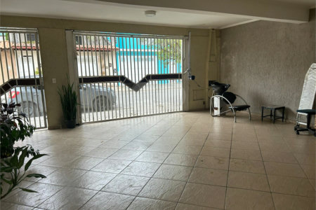 Casa à venda com 3 quartos, sendo 1 suíte, em Jardim Imperador, Suzano, SP
