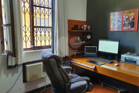 Casa à venda com 5 quartos, sendo 2 suítes,  em Rio Comprido, Rio de Janeiro, RJ