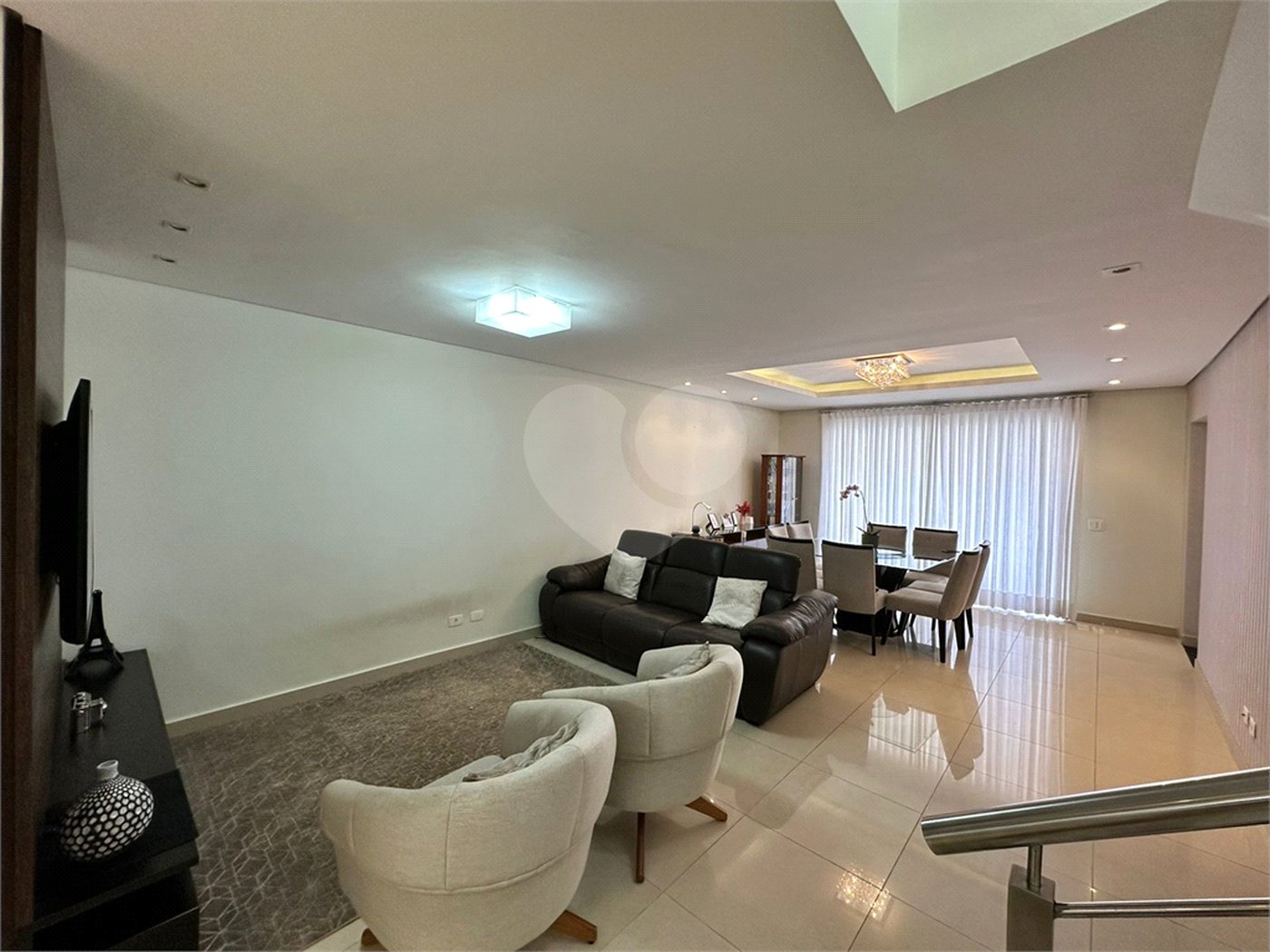 Casa à venda com 3 quartos, sendo 1 suíte, no condomínio Ibiti Royal Park, Sorocaba - SP
