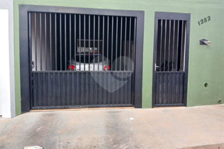Casa à venda com 2 quartos em Jardim Klayton, Birigüi, SP