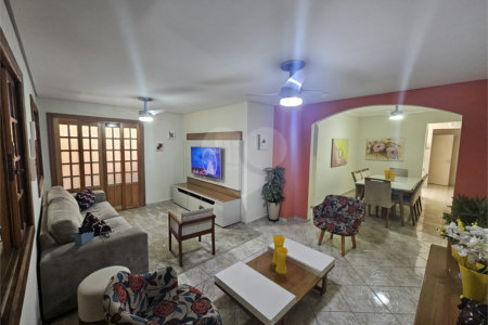 Casa à venda com 3 quartos, sendo 1 suíte,  em Conjunto Residencial Nova Bertioga, Mogi das Cruzes, SP