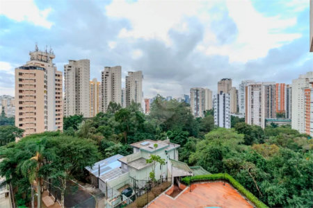 Apartamento à venda com 4 quartos, sendo 2 suítes, em Paraíso do Morumbi, São Paulo, SP